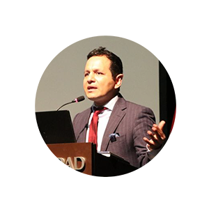 César A. Ipenza Peralta